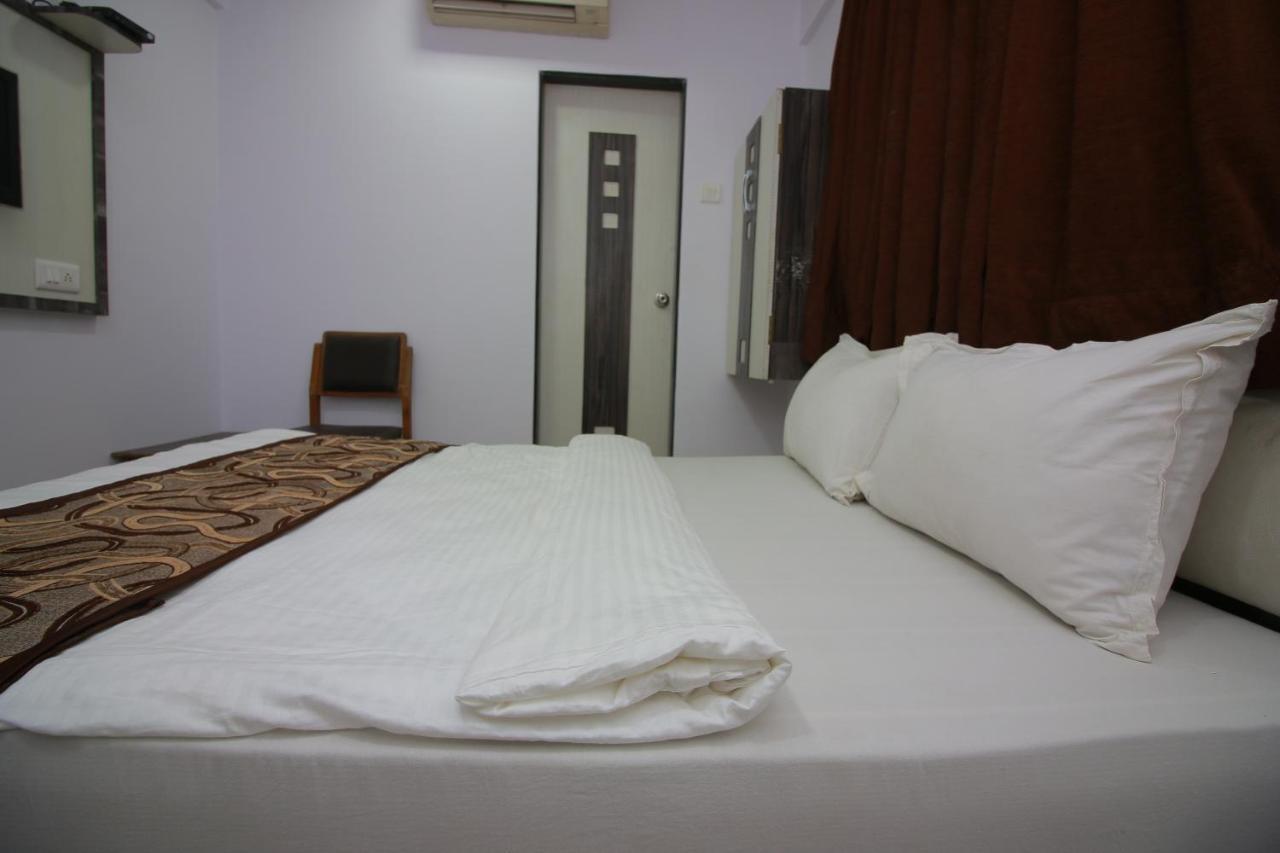 Hotel Apex Navi Mumbai Esterno foto