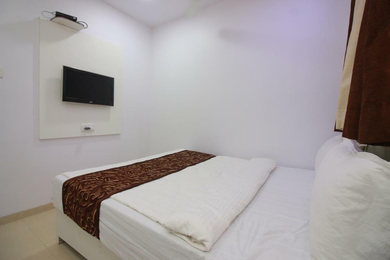 Hotel Apex Navi Mumbai Esterno foto
