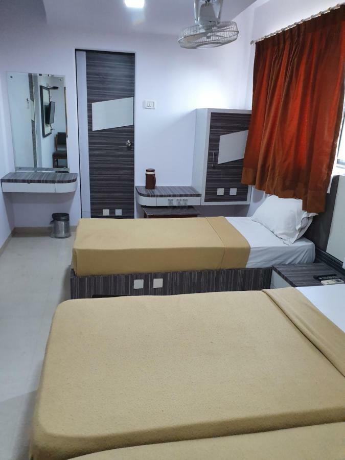 Hotel Apex Navi Mumbai Esterno foto