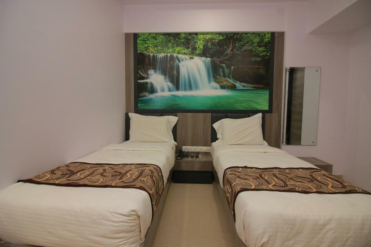 Hotel Apex Navi Mumbai Esterno foto