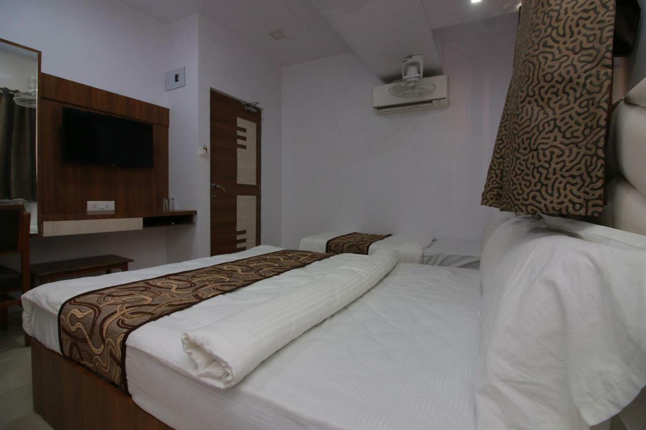Hotel Apex Navi Mumbai Esterno foto